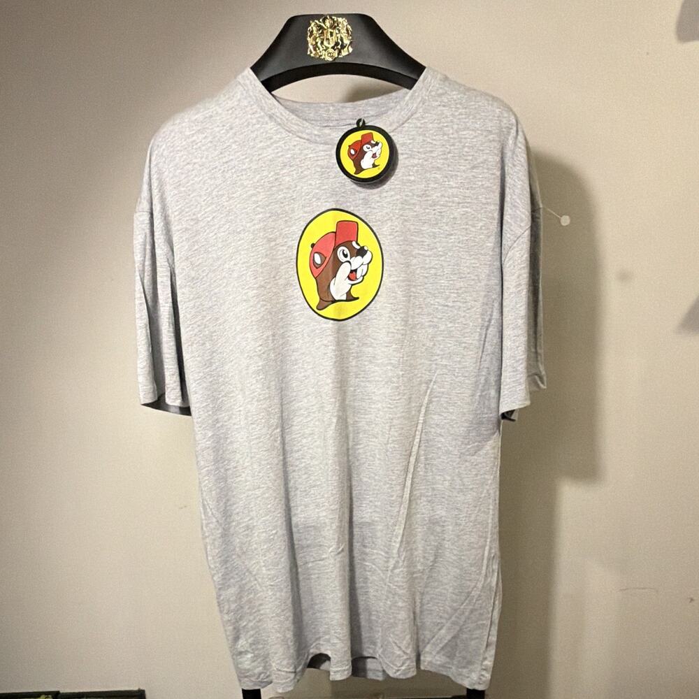Buc-ee”s NWT 2X Gray T-Shirt